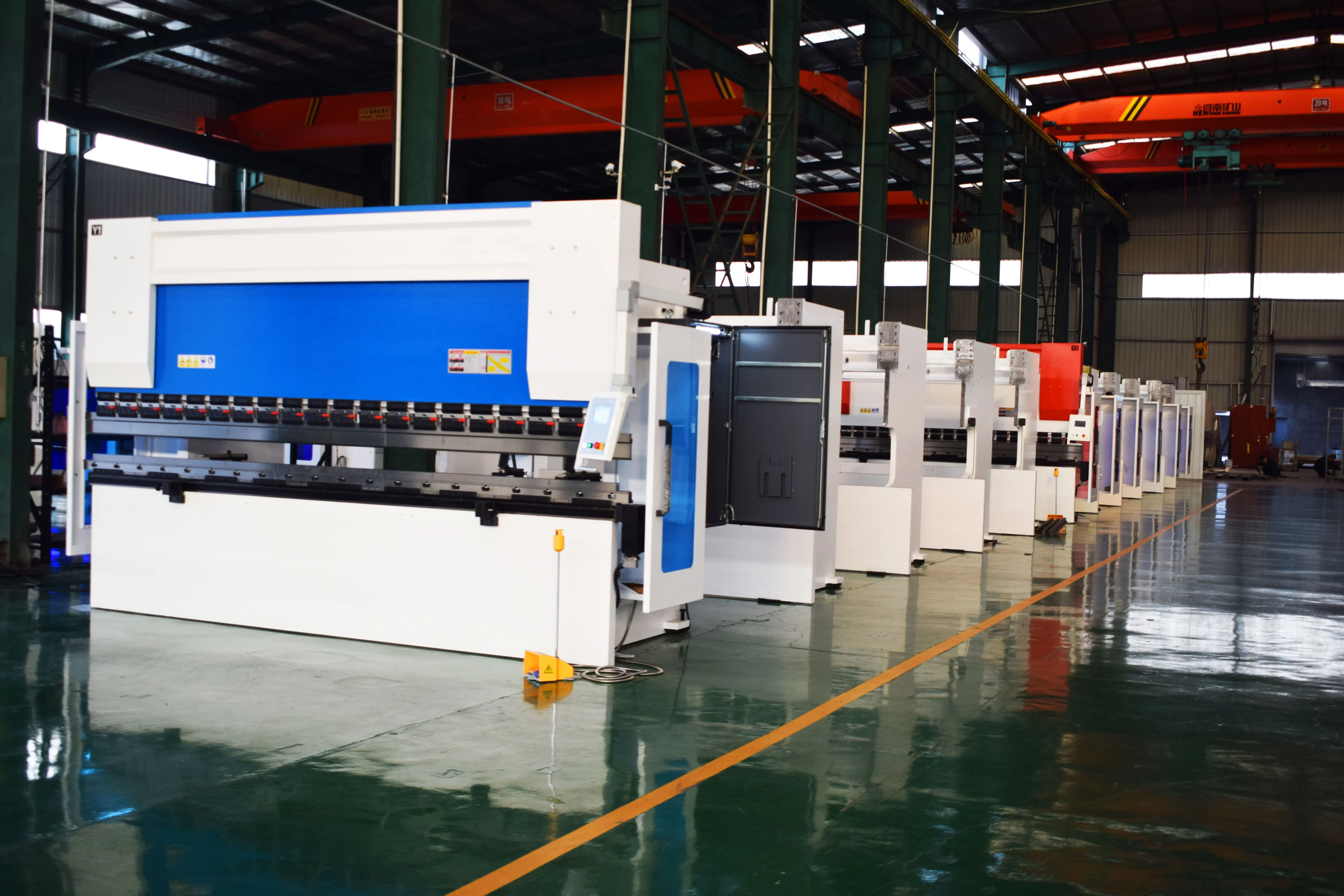 Type high quality MB8-125Ton*3200 Cnc Press brake Stainless steel CNC Bending Machine125Ton with DA52S