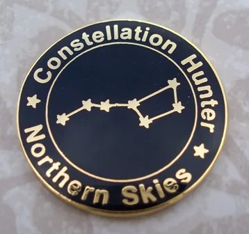 China manufacturers planet aircraft shape lapel pin,gold plated metal enamel badges,sky brooch pin gifts