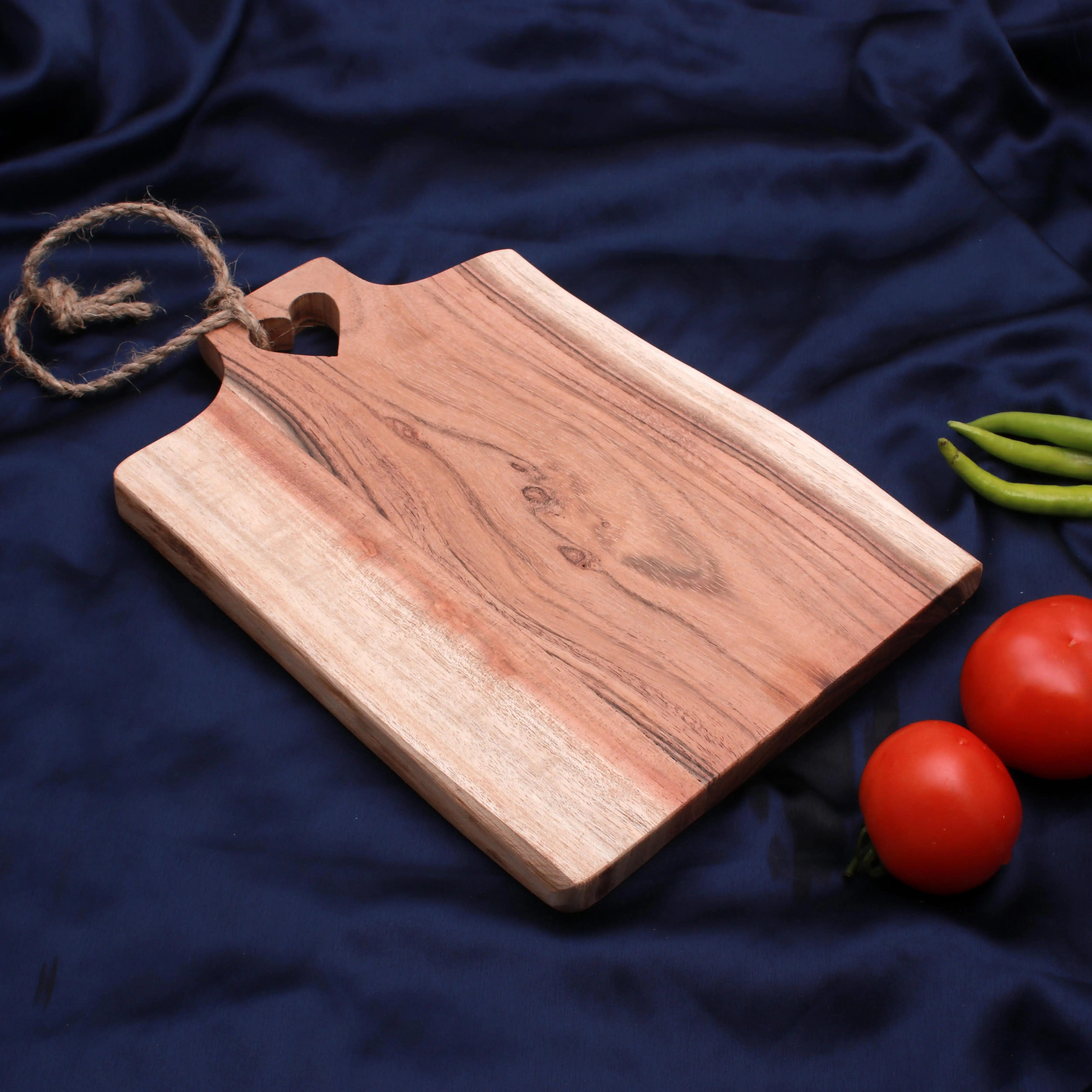 Acacia Wooden Cutting Board with Heart Hole 25x19x1.5 cm Natural Finish Rectangle Shape Large Size Acacia Wooden Cutting Board