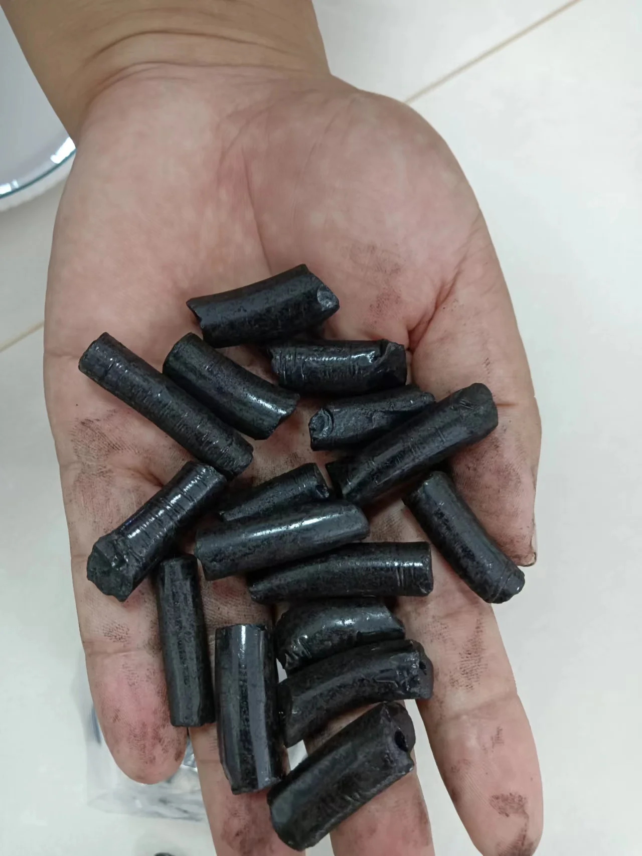 Factory Price Low-Temperature Hard Pitch Bitumen Asphalt, Coal Tar Pitch Powder, MID-Temperature Coal Tar Pitch