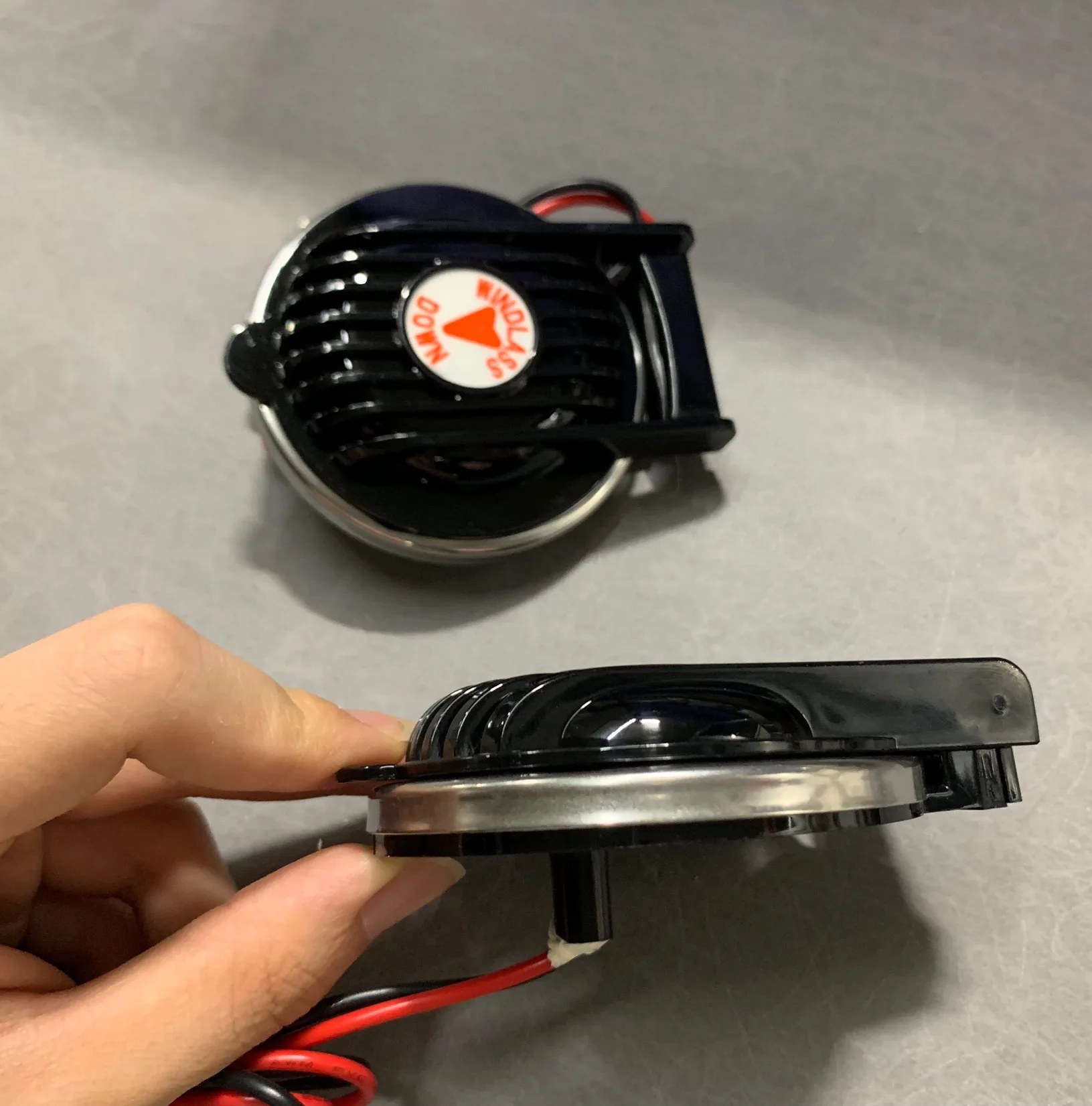 12 V Compact Electric Deck Up Down Sea Marine supply  Sail Boat Anchor Windlass Foot Switch