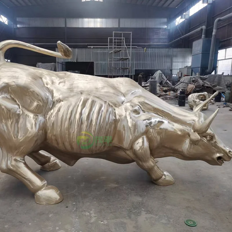 Custom OEM ODM Large Famous Outdoor Garden Decoration Large  Bronze Brass Metal Crafts Abstract Animal Statue Wall Street Bull