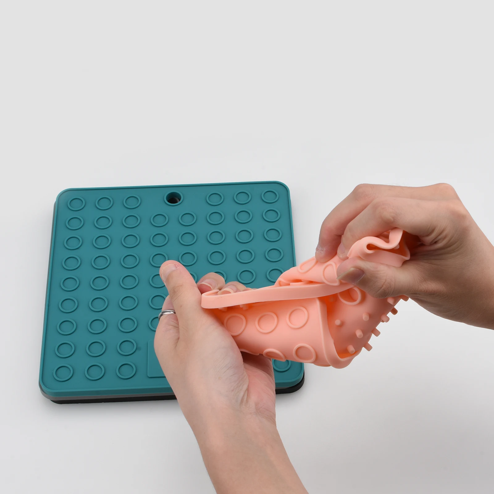 Hot Wholesale Durable Insulation Pad Heat Resistant Pot Holders Hot Pads Mat Silicone Trivet Mat For Kitchen Gadget