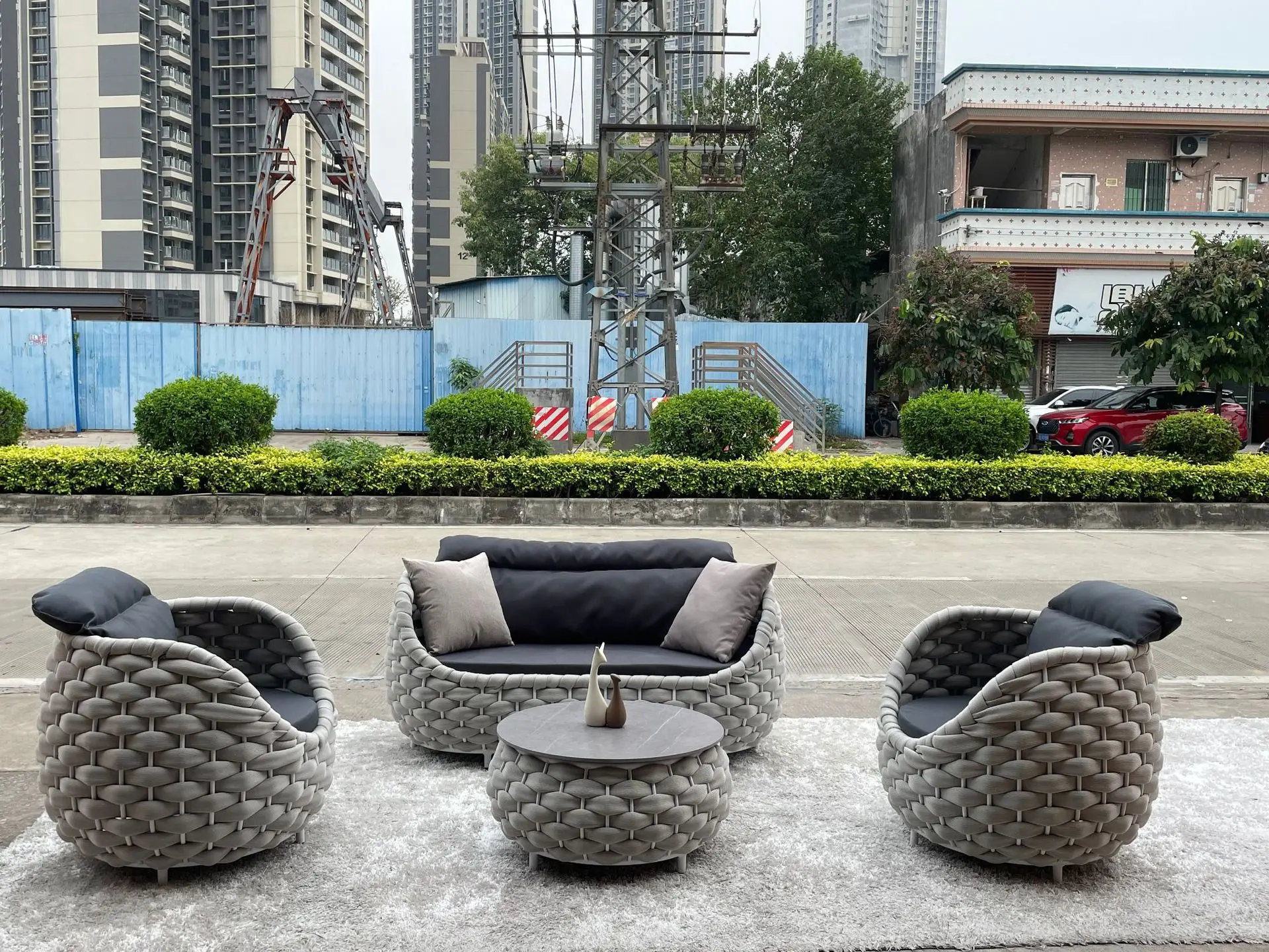 Modern Villa Wicker Rope Garden Set Outdoor Rattan Sofa Outdoor Patio Furniture Metal Garden Sofas Aluminum Garden Furniture