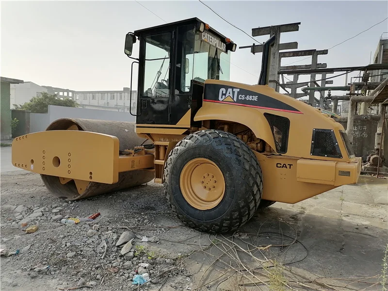 used road roller cat CS683E used CAT/Caterpillar /Used Caterpillar compactor CS683 CS583 ROAD ROLLER Compactor for sale