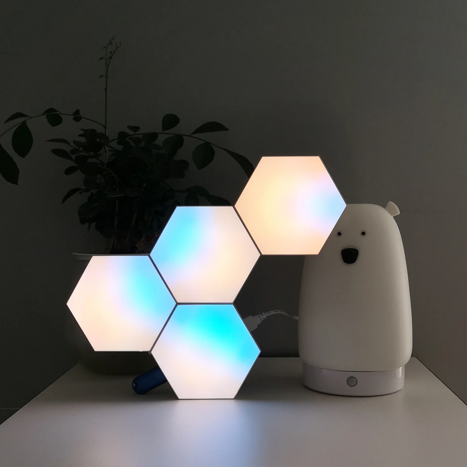 Indoor Floodlight Music Lamp Aurora Color Sounds Sensitive RF Remote Controlled Hexagonal LED Wall Light Luxury Gift Sets Modern