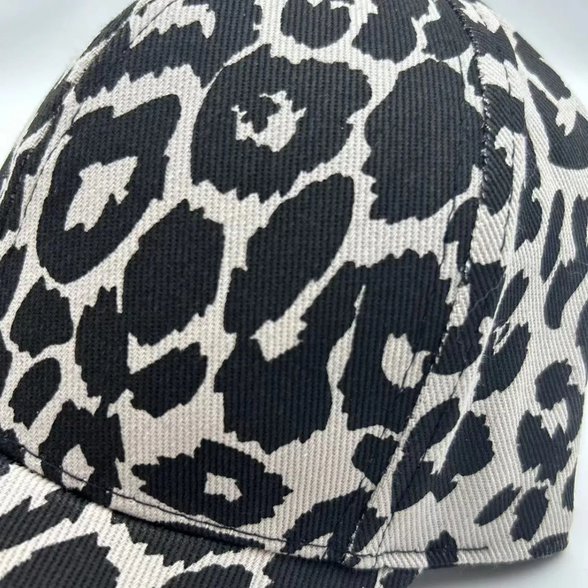 Travel Leisure  Solid Color Fashion Men Women Flat Top Wide Brim leopard print Camo  Hat Cap For Outdoor Sports Visor