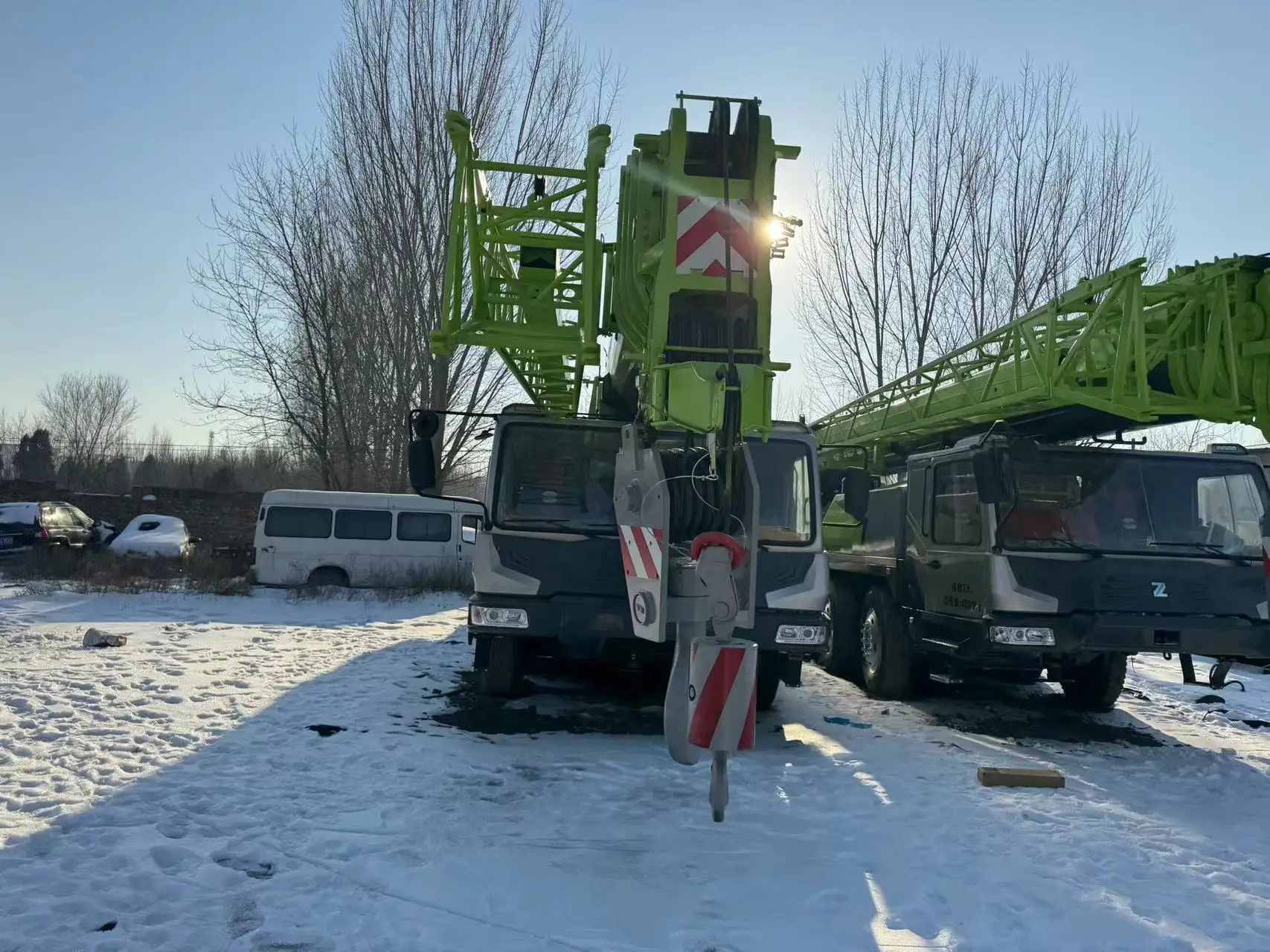 Подъемная машина Zoomlion 100ton Автокран Пульт дистанционного управления