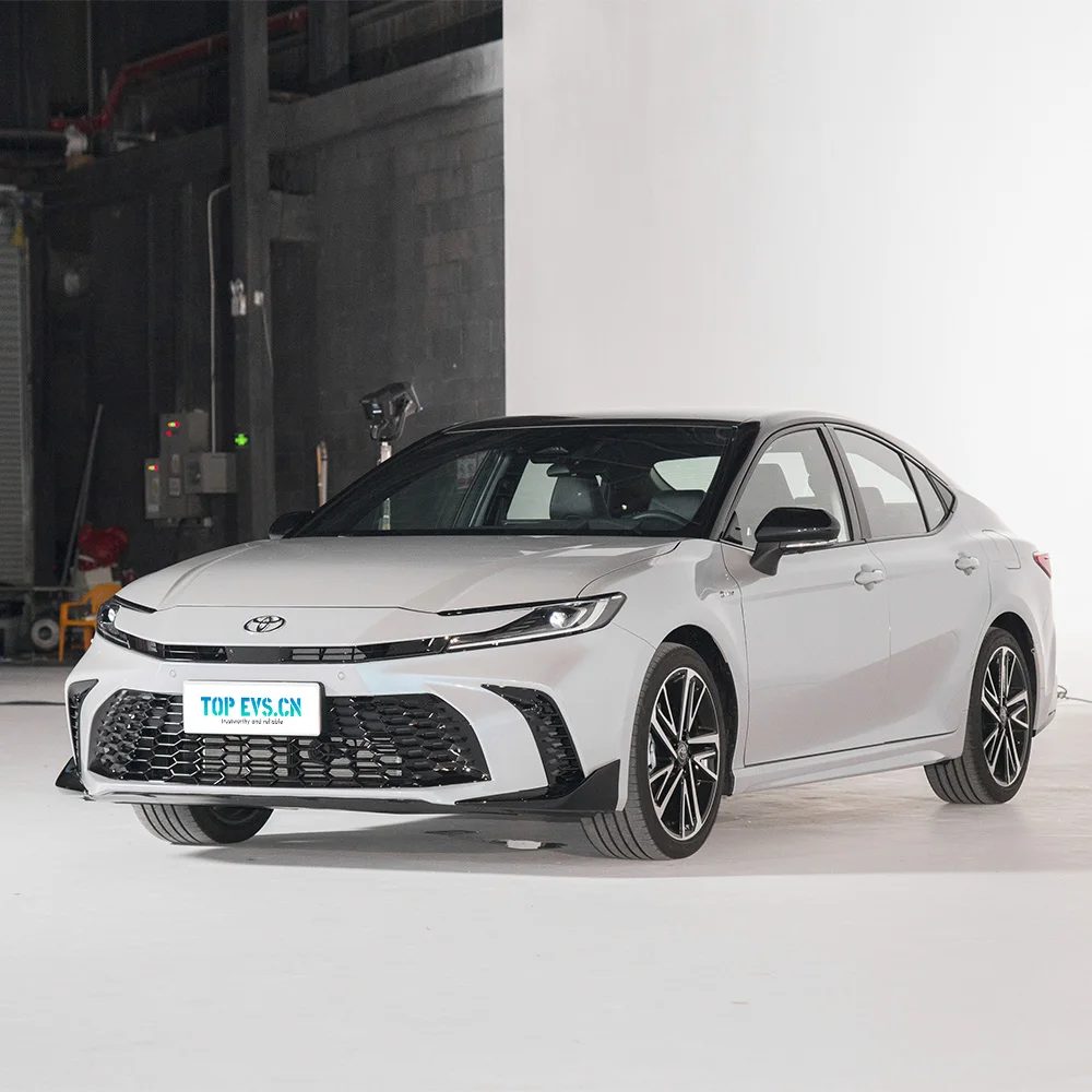 Распродажа автомобилей Toyota Camry 2.5l седан автомобиль Gac сделано в Китае 2 5 л Подержанный 0 км наличии