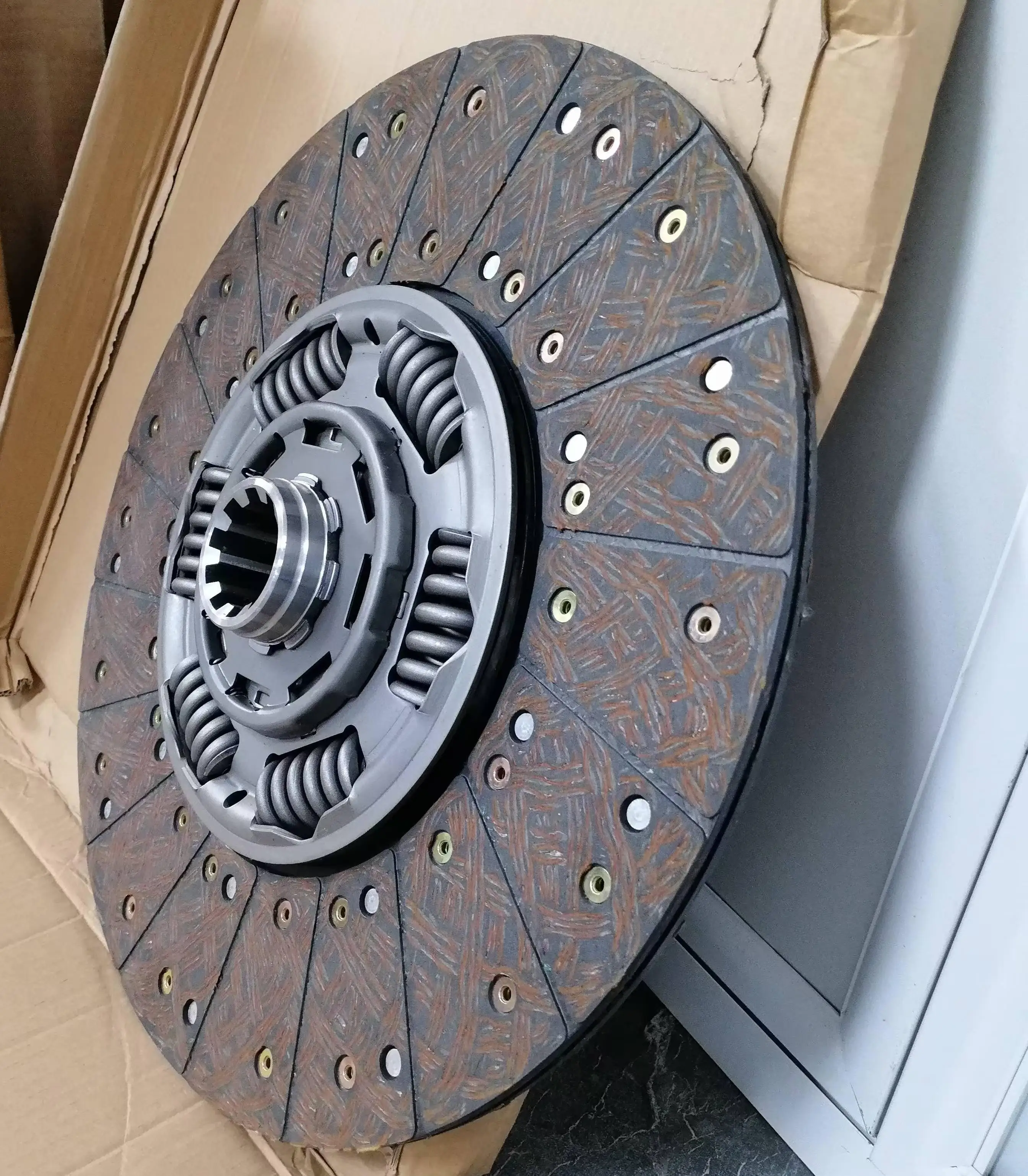 YSD AUTO clutch cover pressure plate 3483034035 size 430*235*450 clutch disc 3482081232 size 430*240*50.8*24