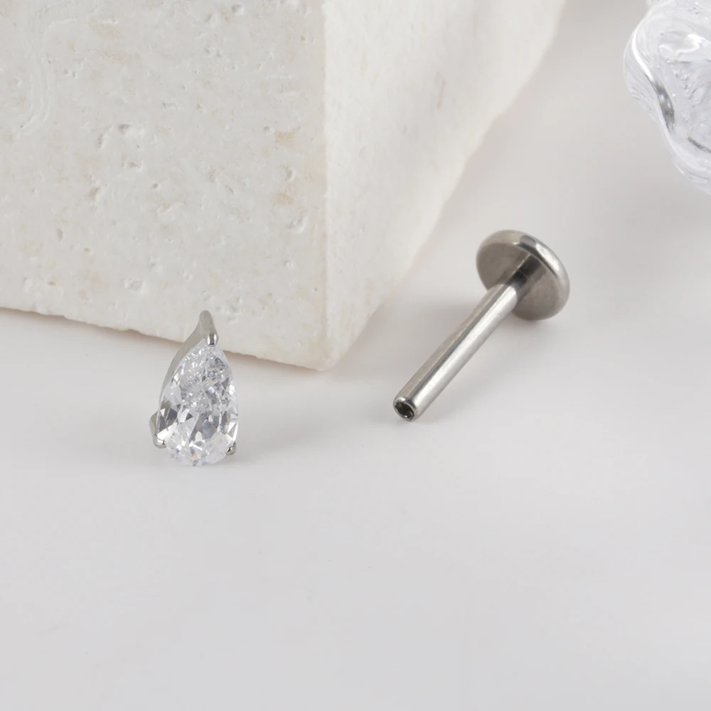 Right Grand ASTM F136 Titanium Teardrop Waterdrop CZ Internally Threaded Labret Tragus Monroe Cartilage Stud Ear Helix Piercing