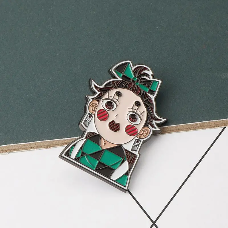 Wholesale Japanese Anime Demon Slayer Flower Street Chapter Mouth Hira Inosuke Tanjiro Metal Badge