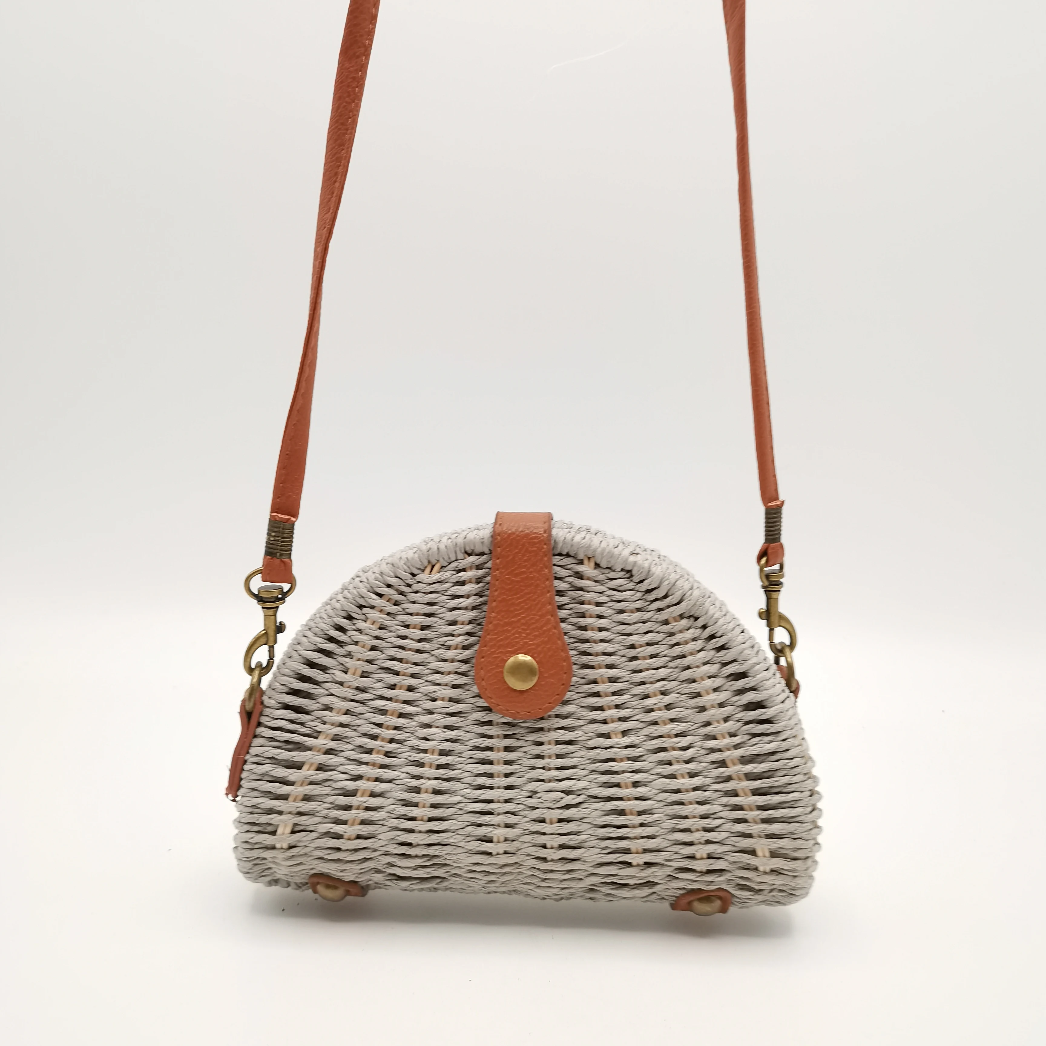 Серая полукруглая Соломенная Сумочка, миниатюрный клатч через плечо, пляжный Плетеный кошелек из ротанга на лето