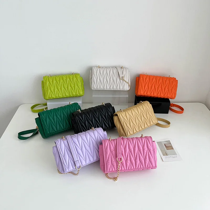 Candy-Colored Mini Square Bag 2023 New Fashion Diamond Embroidery Handbag Simple Shoulder Messenger Bag