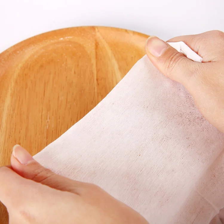 Wholesale high quality spunlace cleaning hand sanitizer tissue case baby wet wipe