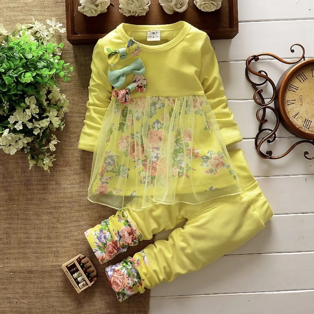 Wholesale Children Clothing usa flower print with bowknot spring outfits kids Clothing sets clothes gril