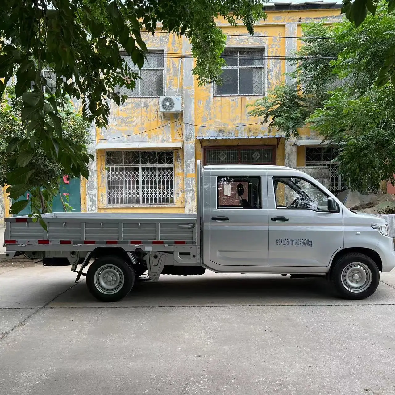Wuling Rongguang Samal Card 2023 1.5L Truck Made In China Trucks Pickup Car Cargo Pickup Truck