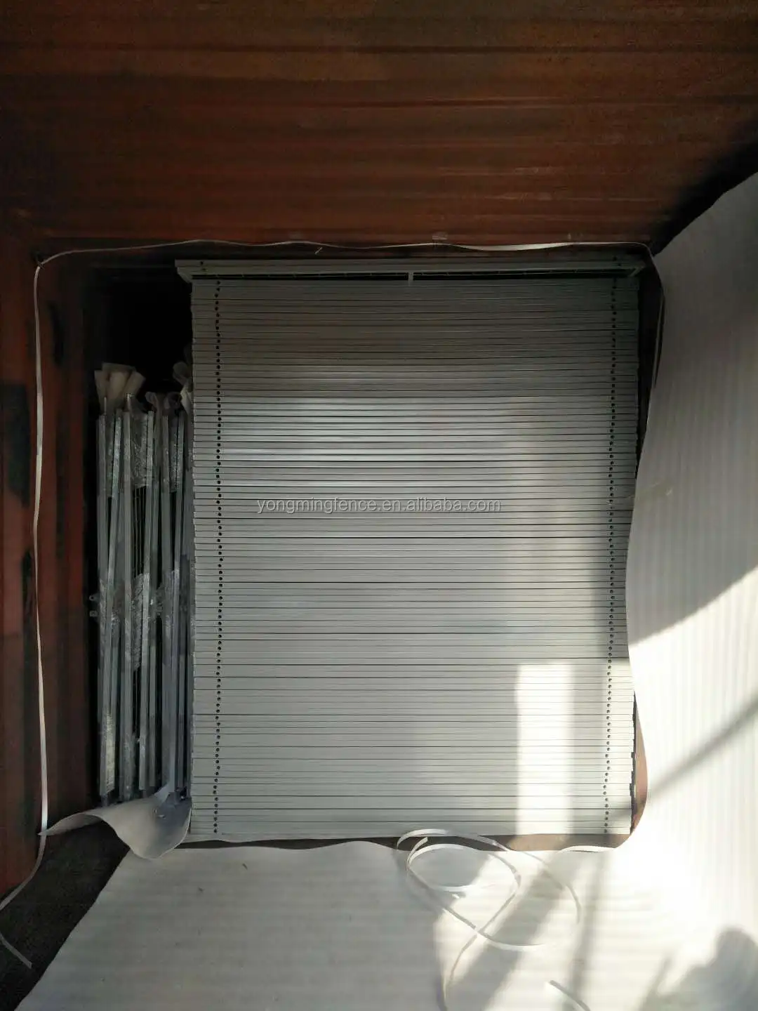 loading (2).jpg