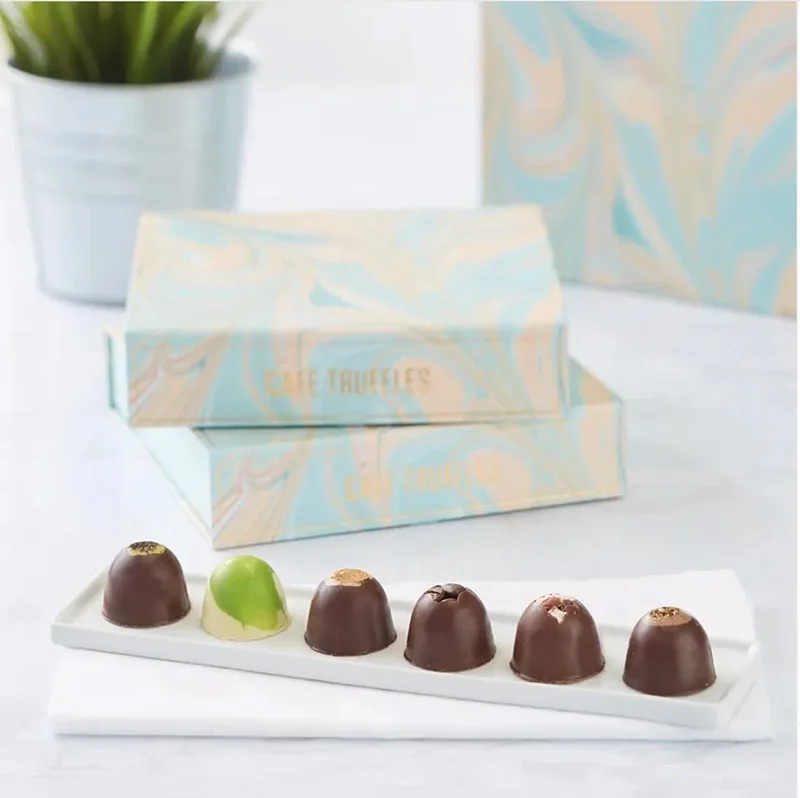 Wholesale Luxury custom Wedding Chocolate Macaron Packaging Gift Box Magnetic paper food boxes