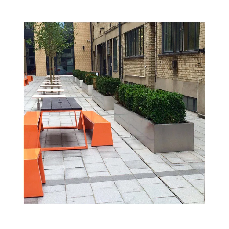 Hanging Powder Coated Vertical Garden Metal Plant Pots For Plants And Flowers Planting Iron Art Flower Pots