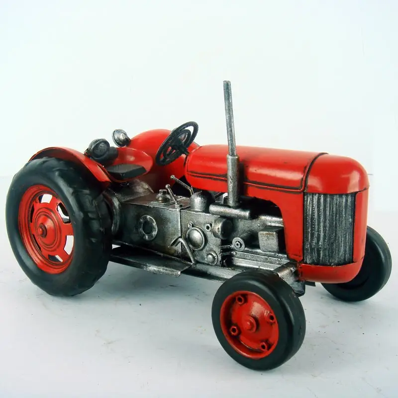 1956 RED MASSEY FERGUSON 4 ANTIQUE TRACTOR MODEL 1:18-SCALE