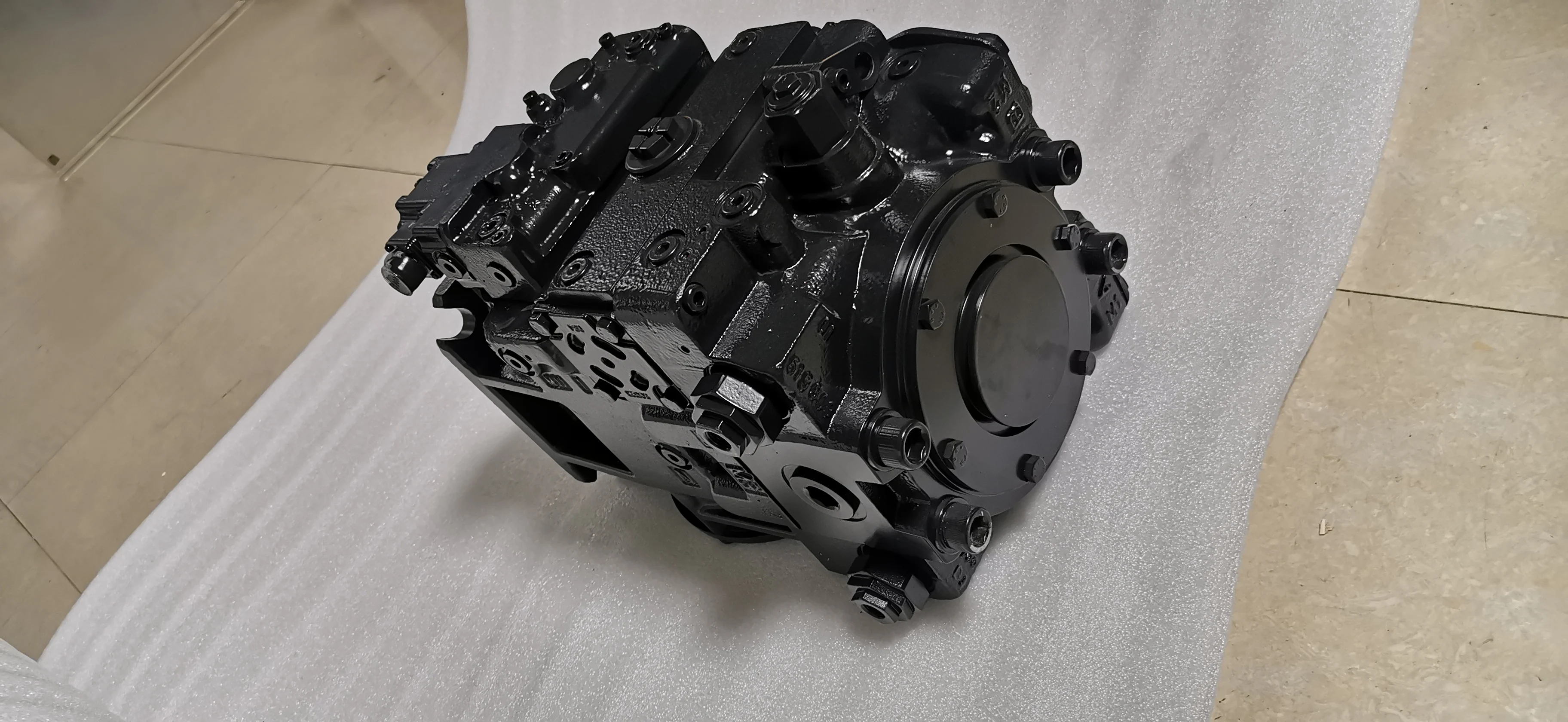 Hydraulic Pump 80003753 90L 90R Full Series Hydraulic Piston Pump Axial Piston Pump 90L130-KA-5-NN-80-S-3-C8-F-03-JCA-35-35-24
