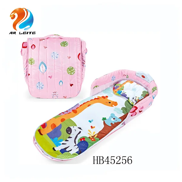 Оптовая продажа высококачественные детские кроватки средней кровати полузакрытая расширенная версия подвесные детали со светом и музыкой