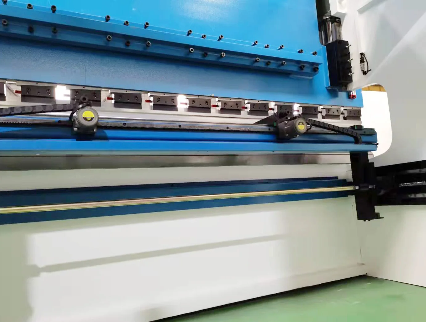 125T/3200 DA53T гидравлический фрикционный пресс с ЧПУ, тормозные инструменты