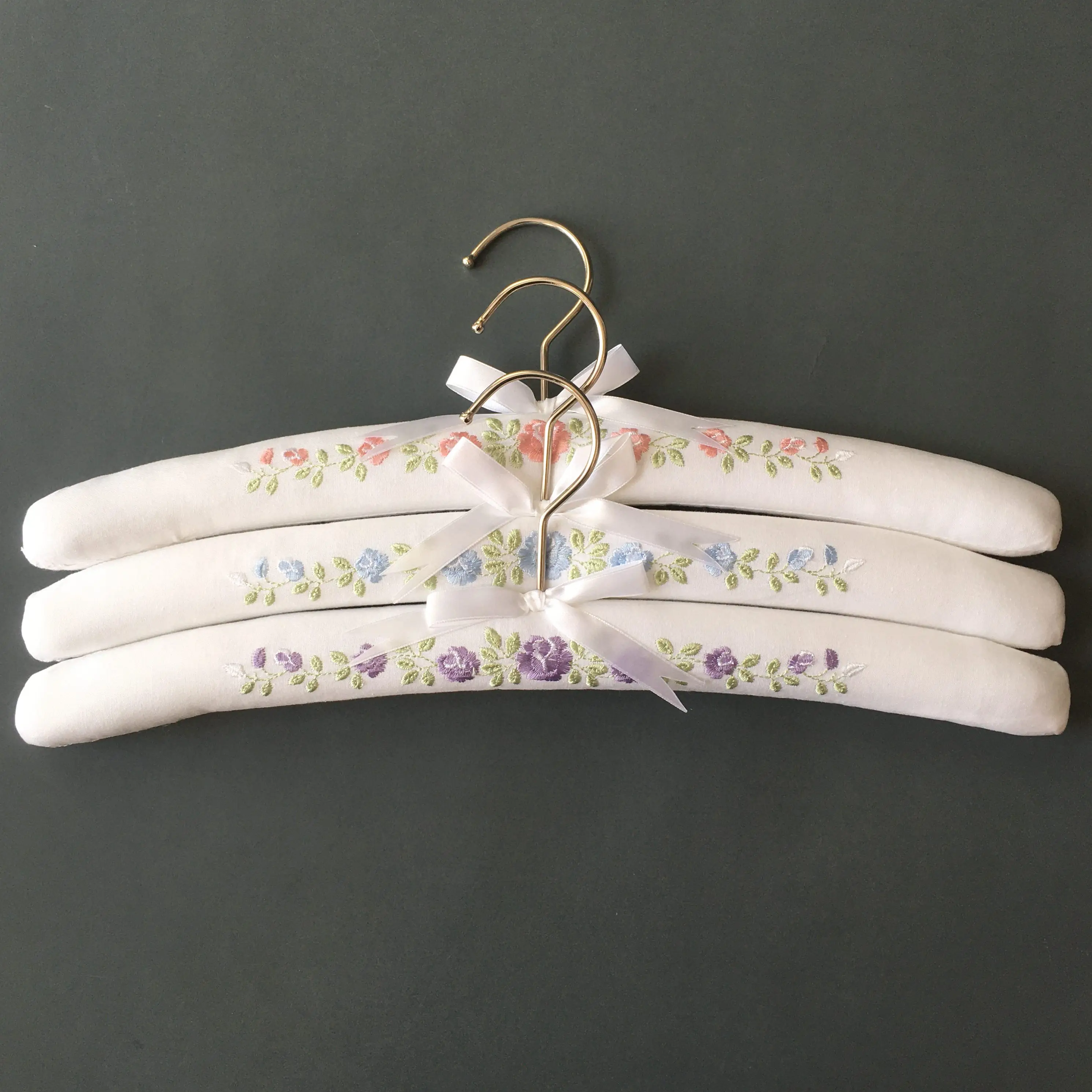 Floral embroidery Clothes Hooks And Coat Hangers