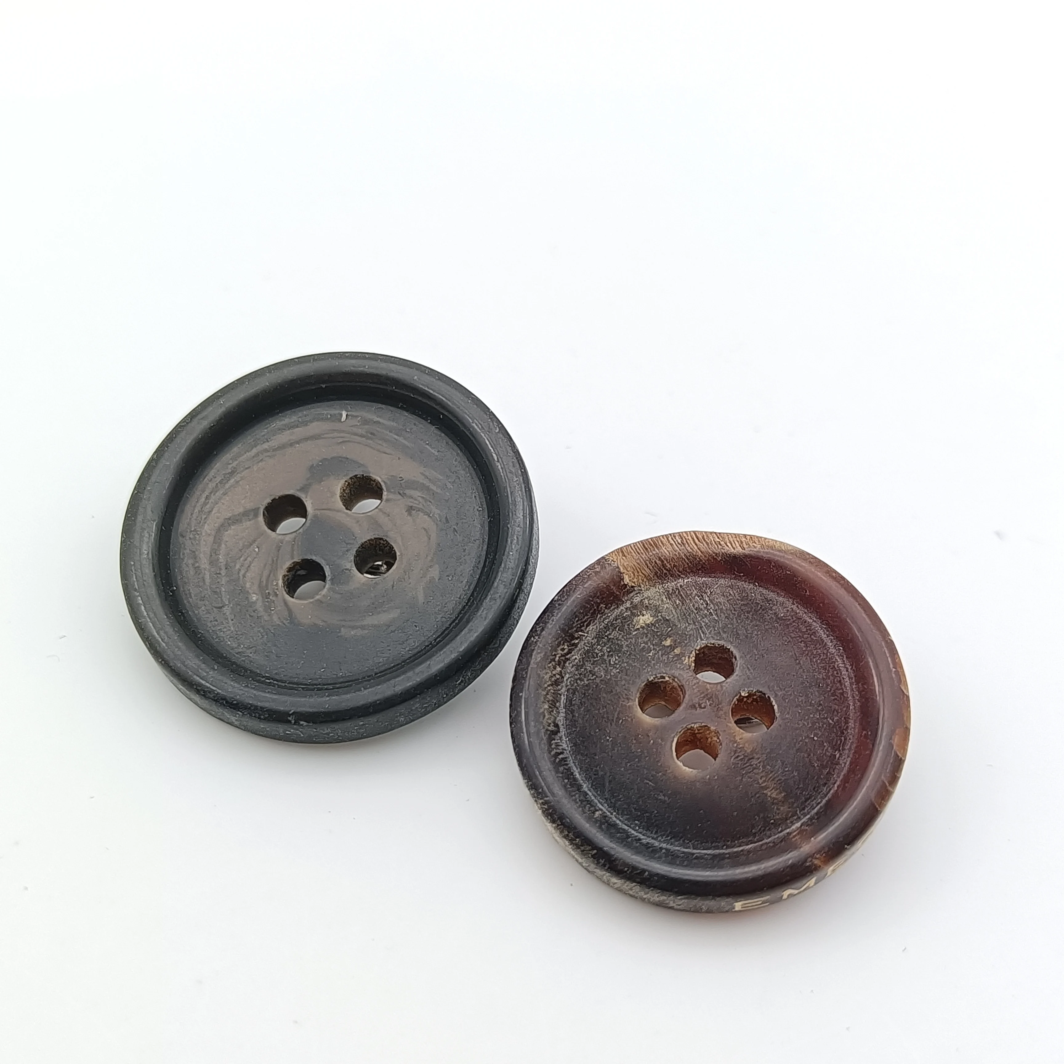 HLD factory wholesale graphic custom resin buttons four hole buttons hand stitched buckle