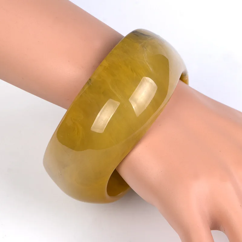 BOXUAN New Design Hand Decoration  Fashion Irregular Wide Resin Bracelet  For Beautiful Girl