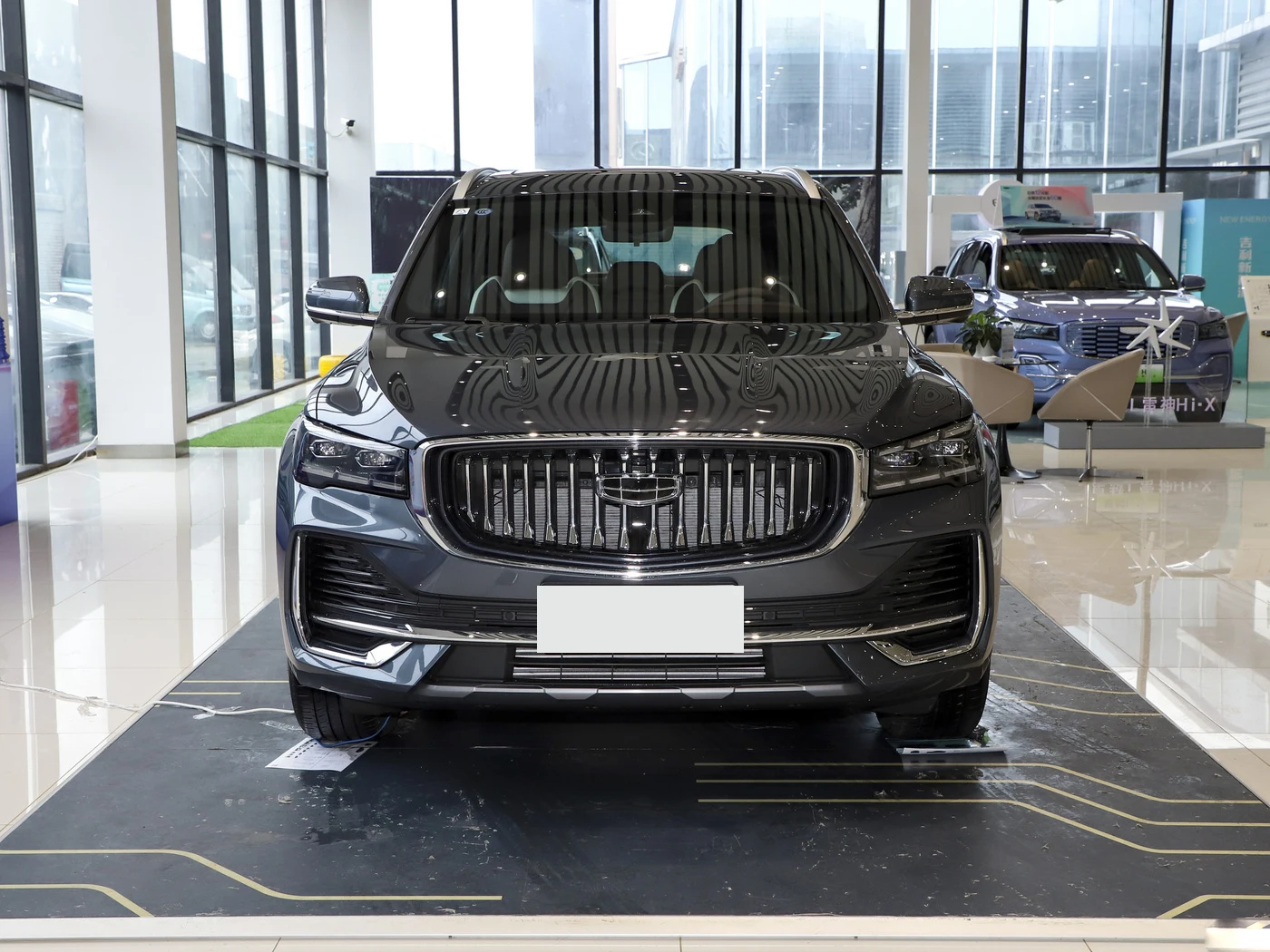 Buy Low Price Petrol Cars Geely Xingyue L 5 Doors 5 Seats SUV Front-Drive Geely Monjaro Used Gasoline Cars For Sale