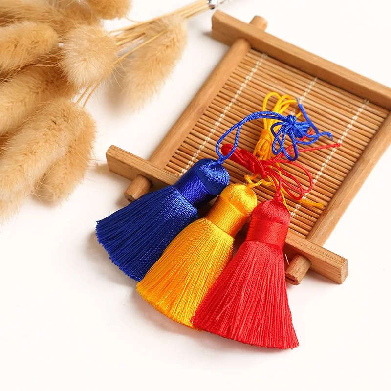 Sale Wholesale Women Earring Jewelry and Key Chain Mini Silk 5cm Tassels for Jewelry Making Hunan Free of Charge Fringe Tassels