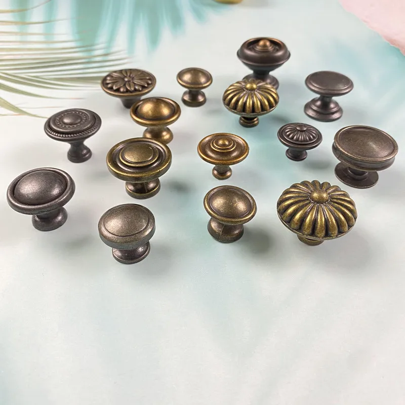Customized Zinc Minimalist Antique Copper Single Hole Drawer Circular Handle European Antique Cabinet Door Single Handle