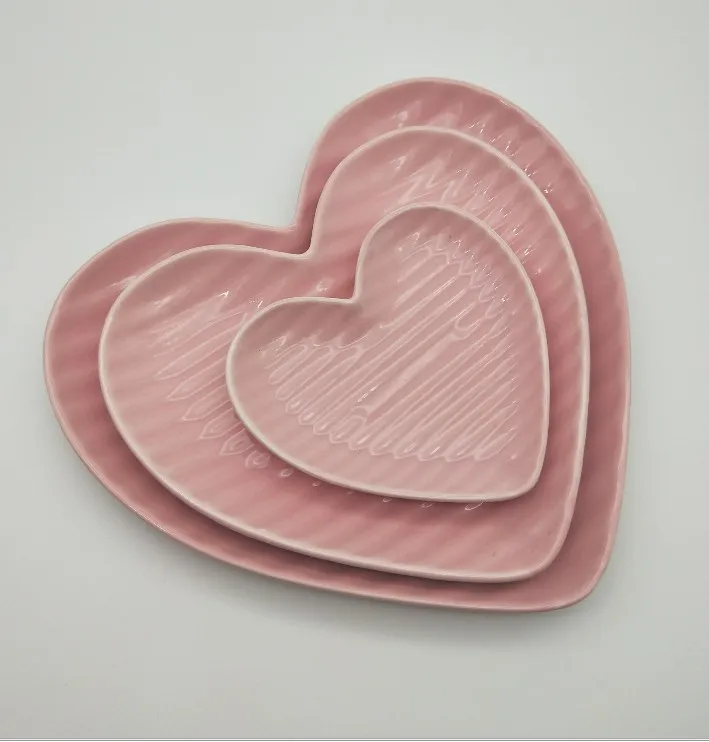 Colorful peach heart shape ceramic plate for wedding dessert