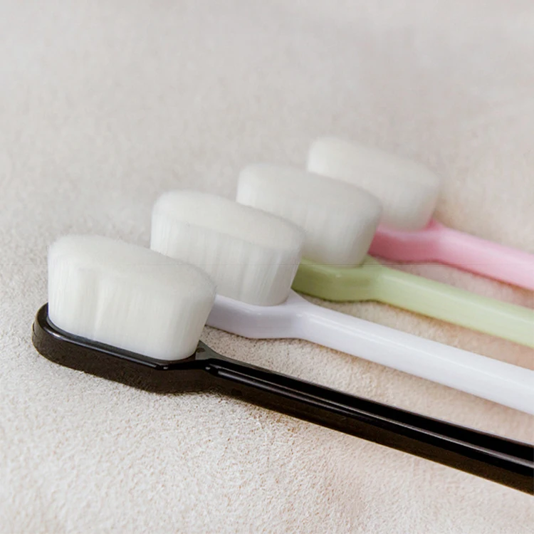  Хорошее качество экономичная пластиковая зубная щетка для взрослых и беременных женщин с супермягкой щетиной