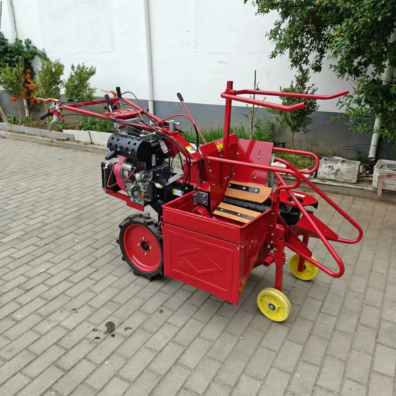Factory Price mini corn combine harvester maize harvester for sale agricultural machinery for small farm in harvesting