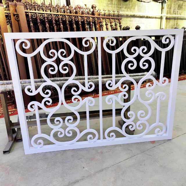 China Manufacturers Arc Fence Shaped Fence garden metal Windproof waterproof and rustproof Aluminium Fence