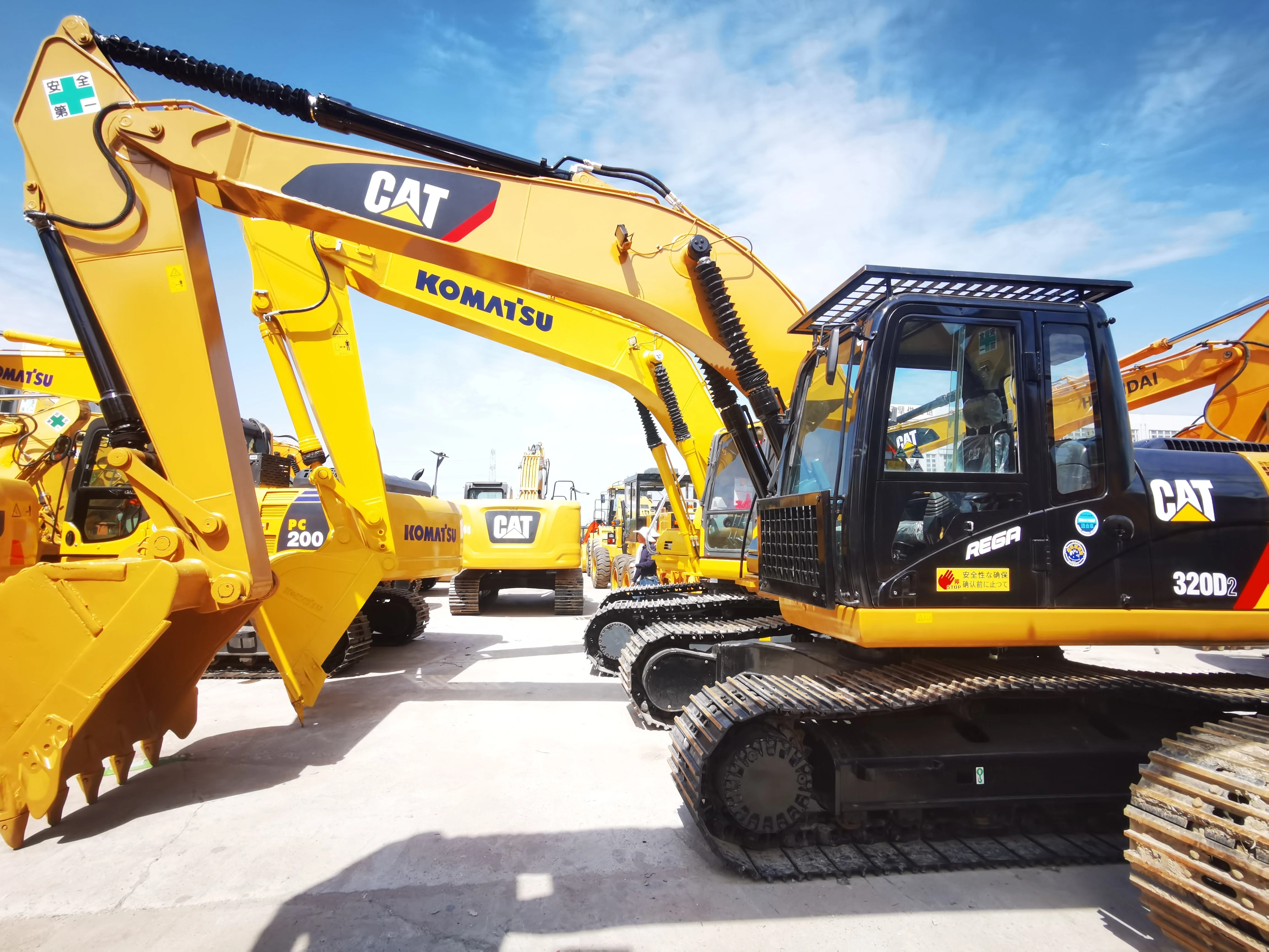 Cheap Sale used Caterpillar CAT320D Crawler Excavator 20.9ton Cat hydraulic cylinder excavator