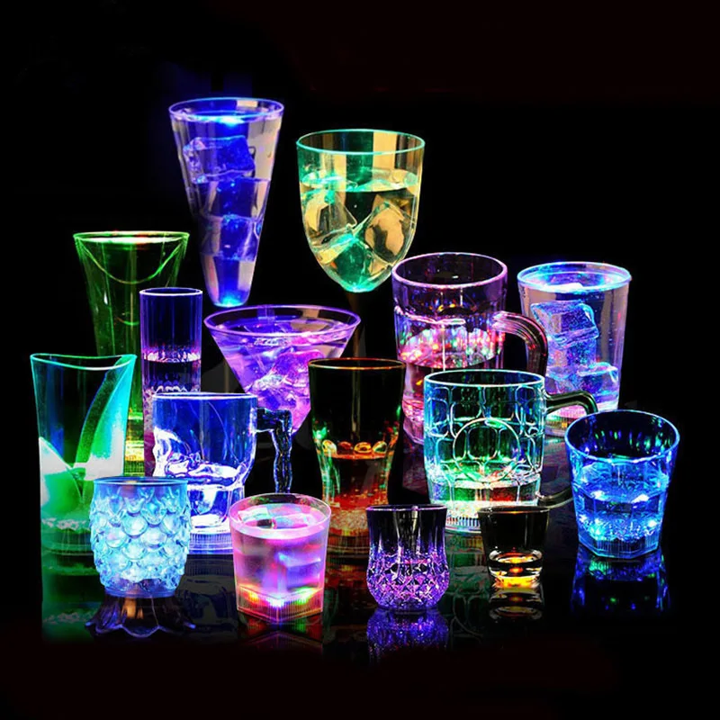Wholesale New Design LED Colorful Beer Cup Bar Party Flash Cup Pineapple Tumbler Led Plastic Cup For Bar