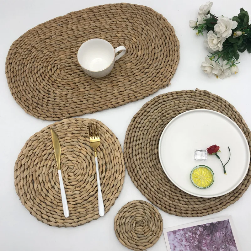 Handmade Round Woven & Natural Wicker Placemats Water Hyacinth Straw Braided Mat Gourd Grass Meal Mat Table Decoration