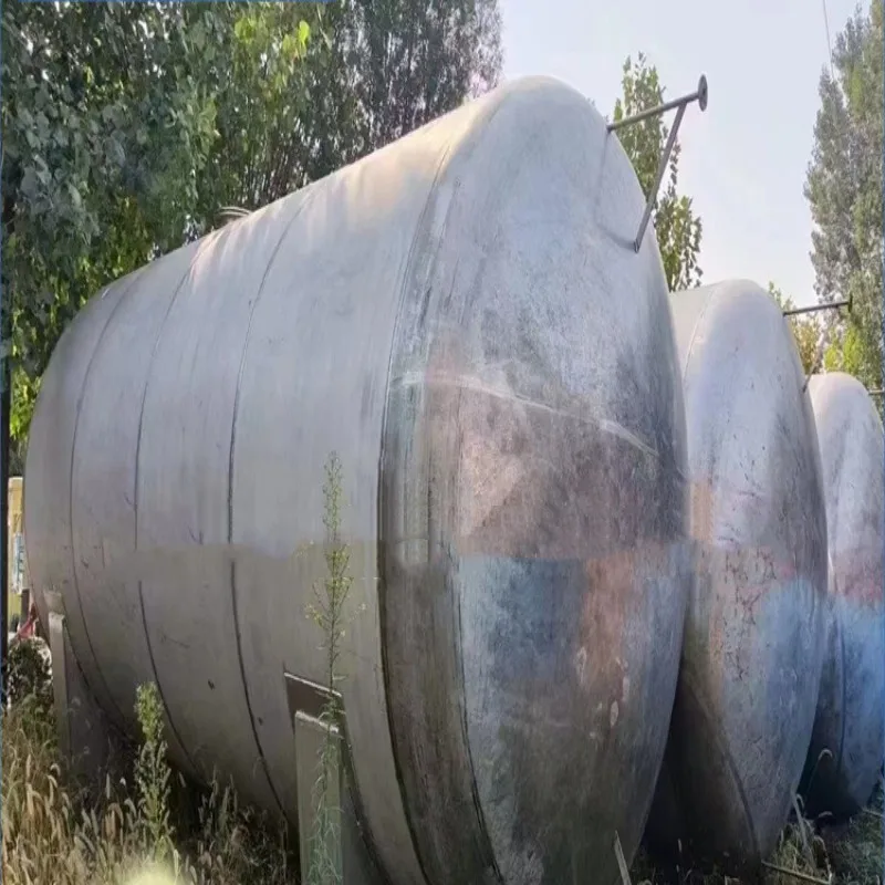 Vertical single-layer horizontal storage tank for conical alcohol precipitation of raw water