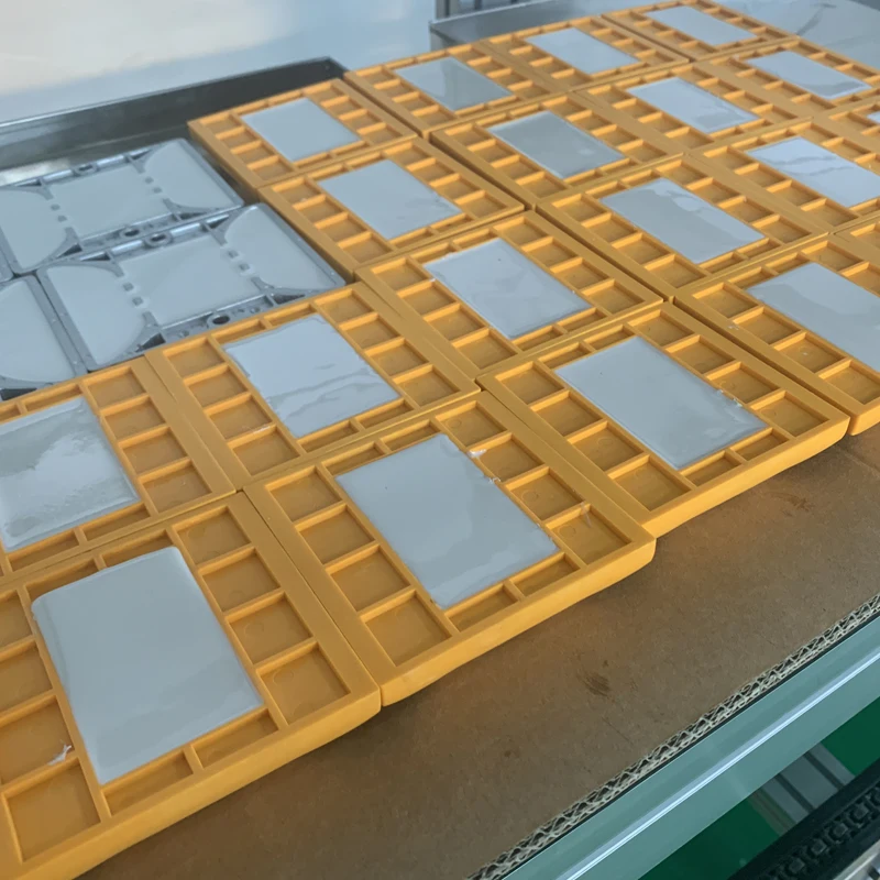 star plastic cat eye solar stud price marker 102*102mm drill machine reflector aluminum led solar road marker with ip68 light le