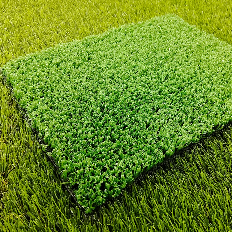 High Quality Low Price 10mm Artificial Turf Fake Green Grass For Roof Top Balcony Wall Decor