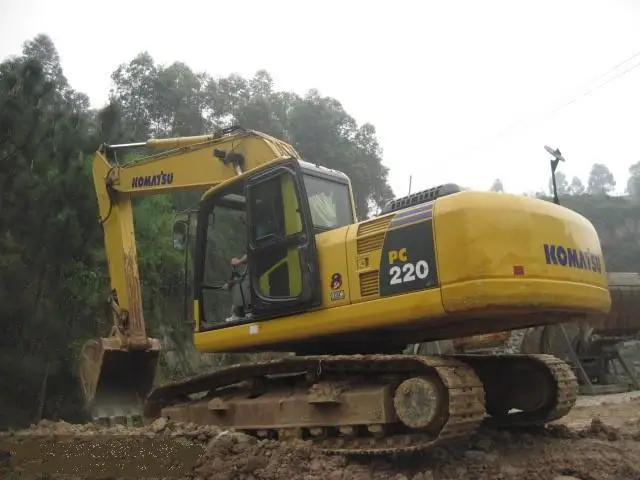 Гусеничный экскаватор Komatsu PC200-8N 20 тонн землеройная лопата использованный японский PC200 PC220 для продажи в Шанхае