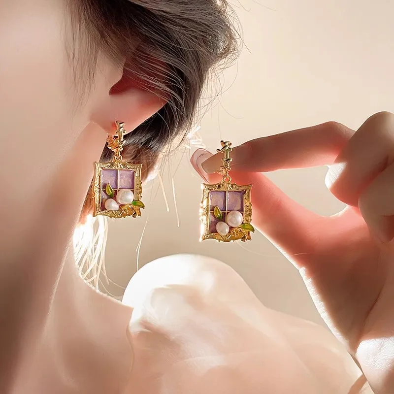 Retro Bridal Pearl Puddles Earrings Oil Painting Luxury High-Grade Colored Glaze Baroque Natural Pearl Vintage Emerald Earrings