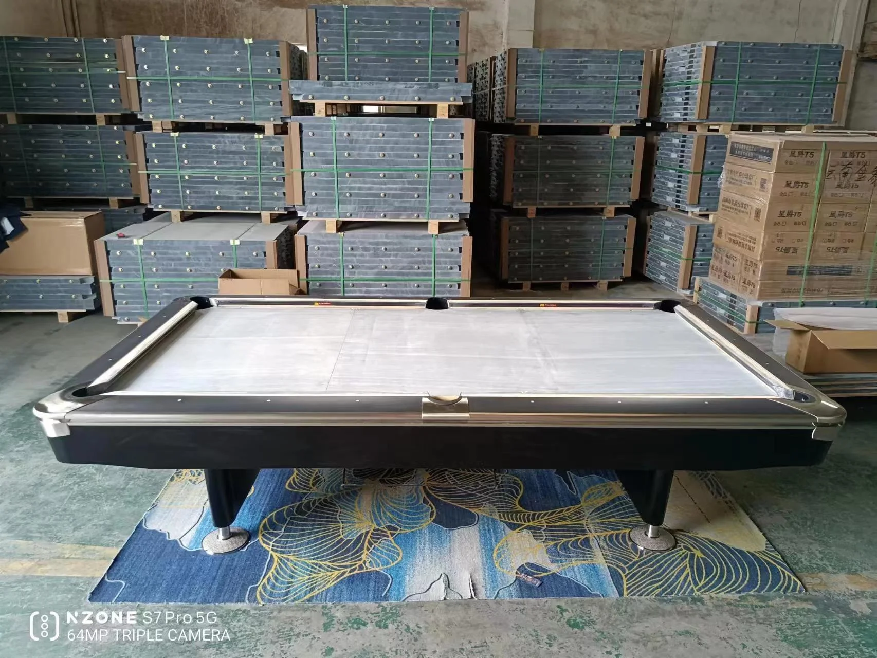 Custom indoor solid wood slate bed fancy 9 ball American pool billiard tables for sale