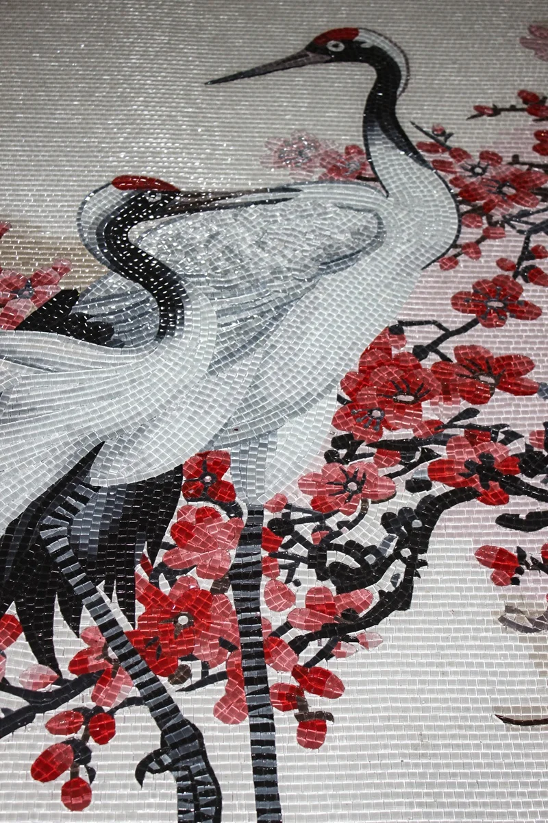 Factory chinese style Red-crowned crane flower glass tile mosaic mural patterns ceramic pieces for mosaics for decoration
