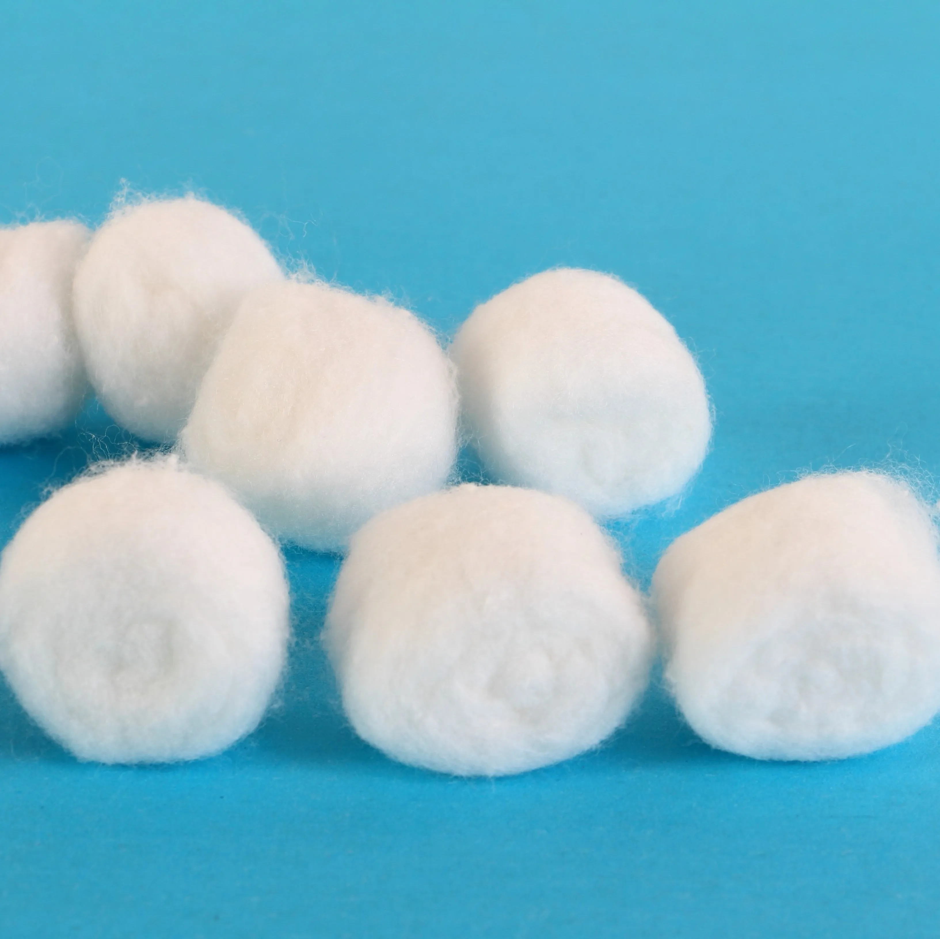 Wholesale 100% Cotton CE Standard Disposable  Dental Medical Small Cotton Ball
