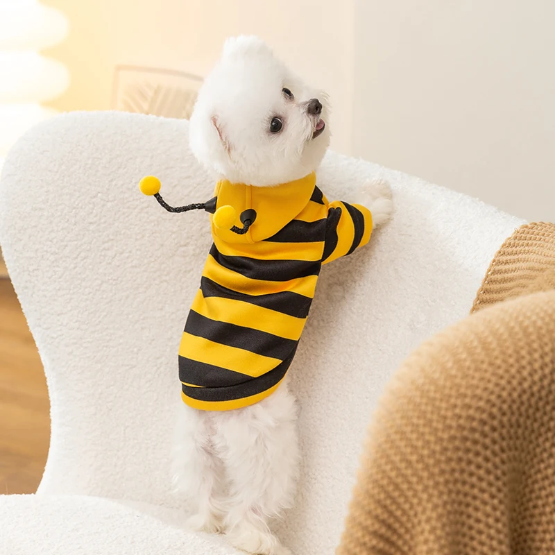 Fast Shipping Wholesale Manufacturer Cotton Cute Bee Type Spring Summer Dog Cat Halloween Pet Clothes for Dog with D ring